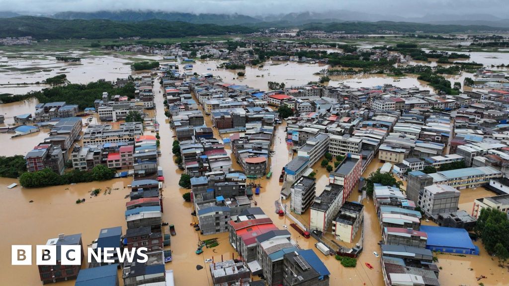 'The water just came so fast': Typhoon triggers floods and rare tornadoes in China - BBC